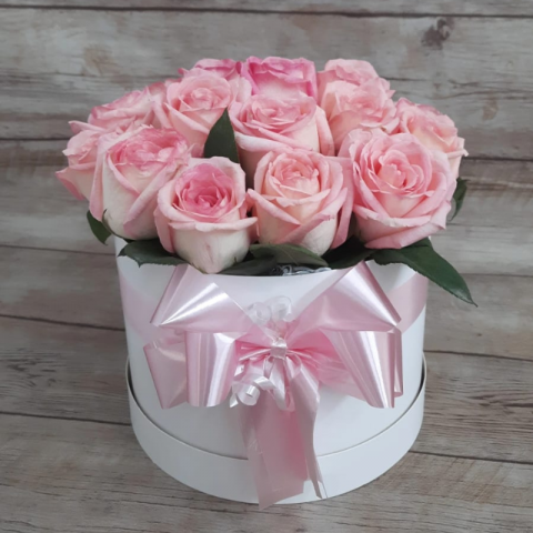 Arranjo na Caixa com 18 Rosas Cor de Rosa